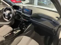 Neu Peugeot 2008 136 PS (100 kW) 2025 Weiss SUV