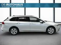 Gebraucht VW Golf VIII Life 110 PS (80 kW) 2024 Silber Kombi