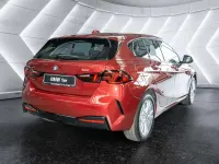 Neu BMW 120 170 PS (125 kW) 2026 Dragon fire red Kleinwagen