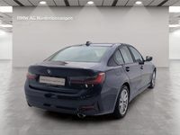 Gebraucht BMW 320 Sport Line 190 PS (139 kW) 2022 Blau Limousine