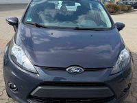 Gebraucht Ford Fiesta Trend 82 PS (60 kW) 2011 Grau Kleinwagen