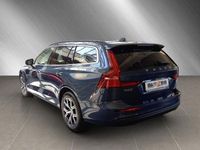 Gebraucht Volvo V60 Core 197 PS (144 kW) 2024 Blau Kombi