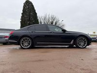 Gebraucht BMW 740 320 PS (235 kW) 2017 Black sapphire metallic Limousine