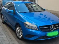 Gebraucht Mercedes A180 Urban 109 PS (80 kW) 2012 Blau Kleinwagen