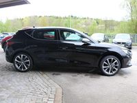 Neu Seat Leon FR 150 PS (110 kW) 2025 Schwarz (midnight schwarz) grau (stoff) Limousine