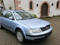 Gebraucht VW Passat 125 PS (91 kW) 2000 Blau Kombi
