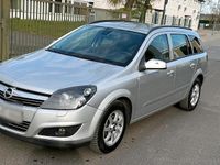 Gebraucht Opel Astra 105 PS (77 kW) 2011 Silber Kombi