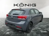 Gebraucht Kia Rio Edition 7 84 PS (61 kW) 2023 Perennialgrau metallic Limousine