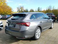 Neu Skoda Octavia Selection 150 PS (110 kW) 2025 Grau Kombi