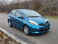 Gebraucht Toyota Yaris 99 PS (72 kW) 2014 Blau Kleinwagen