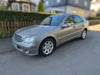 Gebraucht Mercedes C180 143 PS (105 kW) 2007 Silber Limousine