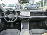 Gebraucht VW Passat Business 150 PS (110 kW) 2024 Oryxweiß perlmutteffekt Kombi