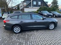 Gebraucht Ford Focus 101 PS (74 kW) 2022 Grau Kombi