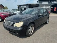 Gebraucht Mercedes C200 163 PS (119 kW) 2004 Schwarz Limousine