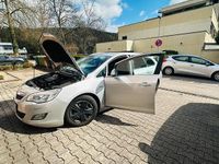 Gebraucht Opel Astra 125 PS (91 kW) 2011 Silber Kombi