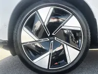 Używany Volvo EX90 Performance 500 kW (680 KM) 2025 Biały SUV