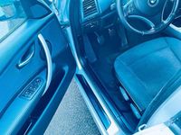 Gebraucht BMW 118 143 PS (105 kW) 2009 Silber Kleinwagen