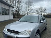 Usata Ford Mondeo 125 CV (91 kW) 2001 Argento Berlina