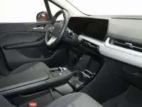 Gebraucht BMW 220 170 PS (125 kW) 2025 Rot Van / Kleinbus