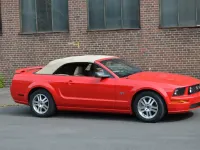 Gebraucht Ford Mustang GT 305 PS (224 kW) 2005 Rot Cabrio