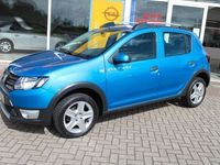 Gebraucht Dacia Sandero Stepway 90 PS (66 kW) 2014 Blau Kleinwagen