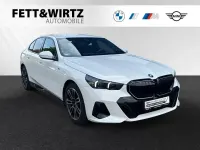 Gebraucht BMW 530e M Sport 299 PS (219 kW) 2024 Alpinweiss Limousine