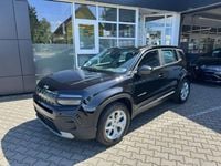 Neu Jeep Avenger Altitude 110 PS (80 kW) 2025 Schwarz (vulcano black) SUV