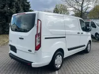 Gebraucht Ford 300 105 PS (77 kW) 2021 Weiß Van / Kleinbus