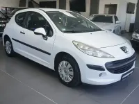 Gebraucht Peugeot 207 Filou 73 PS (53 kW) 2008 Weiß Limousine