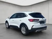 Gebraucht Ford Kuga Titanium 152 PS (111 kW) 2022 Weiß SUV