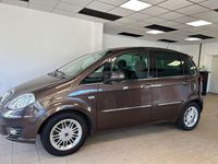 Gebraucht Lancia Musa 95 PS (69 kW) 2011 Braun Van / Kleinbus