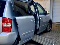 Gebraucht Kia Carnival 192 PS (141 kW) 2012 Silber Van / Kleinbus