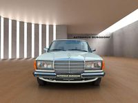 Gebraucht Mercedes 200 60 PS (44 kW) 1982 Weiß Limousine