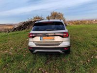 Gebraucht VW T-Cross Move 150 PS (110 kW) 2023 SUV