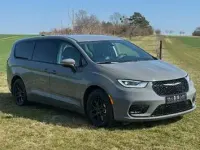 Gebraucht Chrysler Pacifica 291 PS (214 kW) 2023 Grau Van