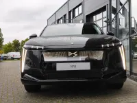 Neu DS Automobiles N°8 169 kW (230 PS) 2025 Schwarz SUV