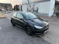 Gebraucht Peugeot 206 Tendance 88 PS (64 kW) 2005 Schwarz Kleinwagen
