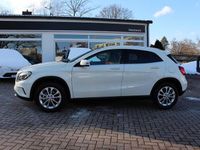 Gebraucht Mercedes GLA180 122 PS (89 kW) 2016 Weiß SUV