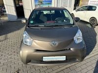 Gebraucht Toyota iQ Basis 68 PS (50 kW) 2012 Braun Kleinwagen