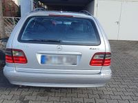 Gebraucht Mercedes E320 Avantgarde 224 PS (164 kW) 2002 Silber Kombi