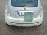 Gebraucht Lancia Ypsilon 97 PS (71 kW) 2010 Weiß Kleinwagen