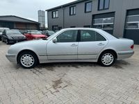 Gebraucht Mercedes E280 Elegance 204 PS (150 kW) 2000 Silber Limousine
