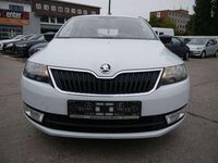 Gebraucht Skoda Rapid Active 105 PS (77 kW) 2015 Weiß Kombi