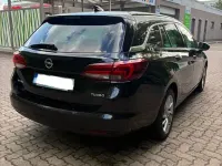 Gebraucht Opel Astra Innovation 125 PS (91 kW) 2017 Schwarz Kombi