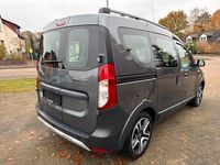 Gebraucht Dacia Dokker Celebration 116 PS (85 kW) 2018 Grau Van / Kleinbus