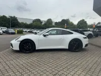 Gebraucht Porsche 911 Carrera 385 PS (283 kW) 2021 Weiß Coupé
