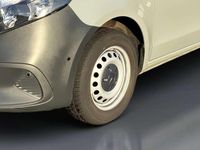 Gebraucht Mercedes Vito 102 PS (75 kW) 2024 Alpingrau Van