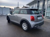Gebraucht Mini Cooper Essential 136 PS (100 kW) 2024 Melting silver iii Kleinwagen