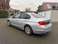 Gebraucht BMW 316 136 PS (100 kW) 2015 Silber Limousine