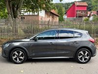 Gebraucht Ford Focus Active X 125 PS (91 kW) 2024 Grau Limousine